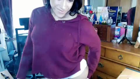 Angela Longcock online show from 26, 4, 2026