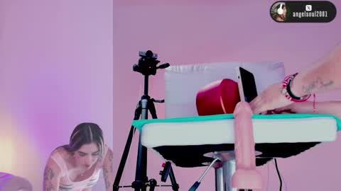 angel online show from 25, 2, 2026