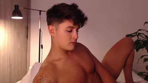 Snapshot of angelcossio chatting on 11, 12, 2024 Angel online show from 11, 12, 2024