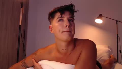 Snapshot of angelcossio chatting on 4, 3, 2025 Angel online show from 4, 3, 2025