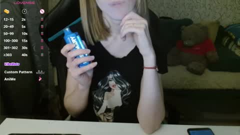 Snapshot of angelcute32 chatting on 8, 2, 2026 AngelCute32 online show from 8, 2, 2026