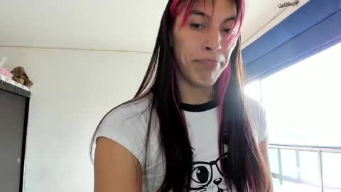 Snapshot of angele_johnson chatting on 25, 12, 2024 angele online show from 25, 12, 2024