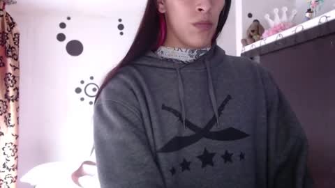 Snapshot of angele_johnson chatting on 7, 3, 2025 angele online show from 7, 3, 2025