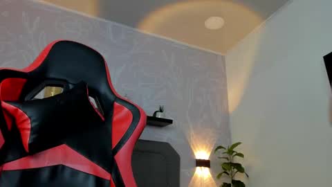 A N G E L I C A online show from 4, 2, 2025