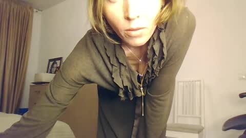 Snapshot of angelicfenix chatting on 3, 4, 2026 angelicfenix online show from 3, 4, 2026