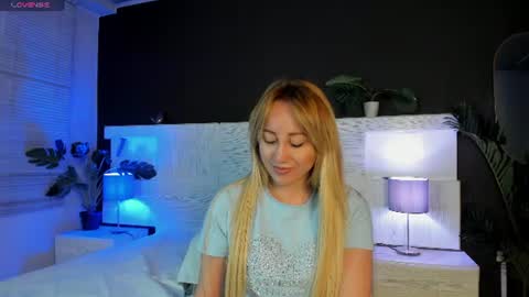 angelina_hilton online show from 30, 6, 2026