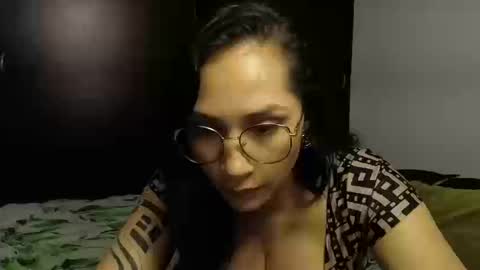  ANGELA ISABELLA  online show from 17, 10, 2025