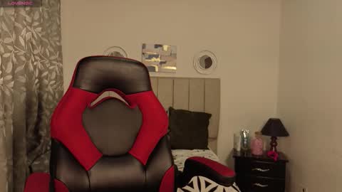 Snapshot of angellaisabella chatting on 9, 2, 2026 ANGELA ISABELLA online show from 9, 2, 2026