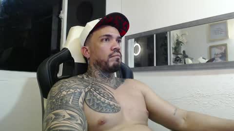 Snapshot of angellatino0 chatting on 8, 12, 2024 angellatino0 online show from 8, 12, 2024