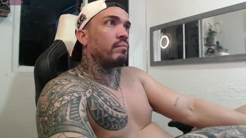 Snapshot of angellatino0 chatting on 15, 12, 2024 angellatino0 online show from 15, 12, 2024