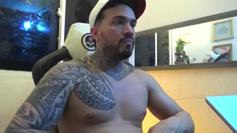 Snapshot of angellatino0 chatting on 12, 1, 2025 angellatino0 online show from 12, 1, 2025