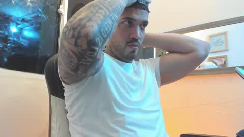 Snapshot of angellatino0 chatting on 8, 2, 2025 angellatino0 online show from 8, 2, 2025
