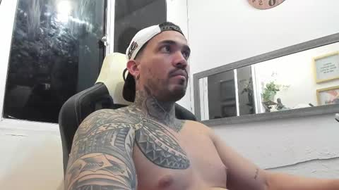 Snapshot of angellatino0 chatting on 10, 2, 2025 angellatino0 online show from 10, 2, 2025