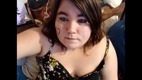 Snapshot of angellove417316 chatting on 13, 2, 2025 angellove417316 online show from 13, 2, 2025