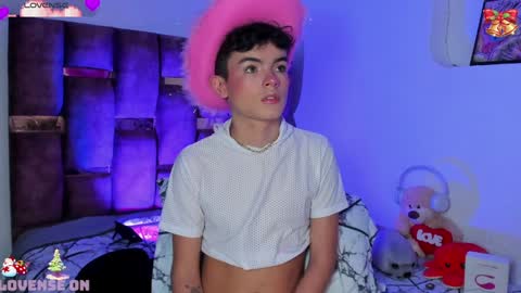 Snapshot of angelocute_ chatting on 11, 12, 2024 Angelo I work from home this is my room  online show from 11, 12, 2024