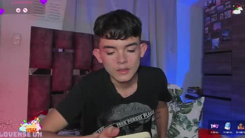 Snapshot of angelocute_ chatting on 26, 1, 2025 Angelo I work from home this is my room  online show from 26, 1, 2025