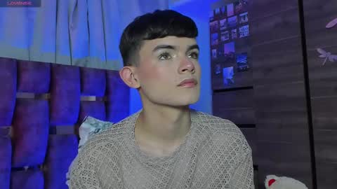 Snapshot of angelocute_ chatting on 13, 2, 2025 Angelo I work from home this is my room  online show from 13, 2, 2025