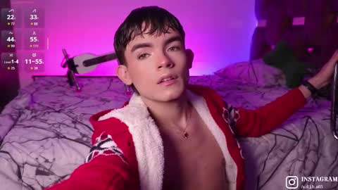 Snapshot of angelocute_ chatting on 14, 10, 2025 Angelo I work from home this is my room  online show from 14, 10, 2025