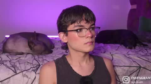 Angelo I work from home this is my room  online show from 30, 11, 2025