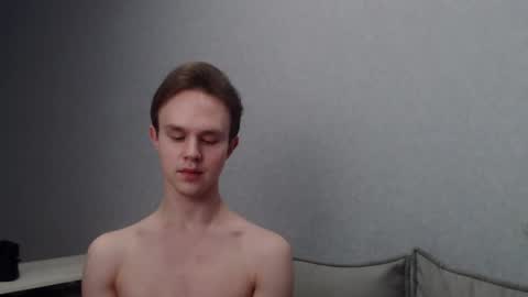 Snapshot of angelraaay chatting on 2, 2, 2025 Angel online show from 2, 2, 2025