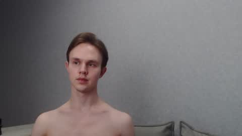 Snapshot of angelraaay chatting on 3, 2, 2025 Angel online show from 3, 2, 2025