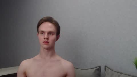 Snapshot of angelraaay chatting on 5, 2, 2025 Angel online show from 5, 2, 2025