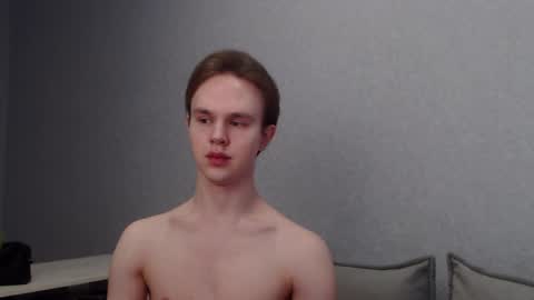 Snapshot of angelraaay chatting on 4, 3, 2025 Angel online show from 4, 3, 2025