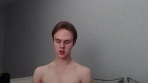 Snapshot of angelraaay chatting on 4, 3, 2025 Angel online show from 4, 3, 2025