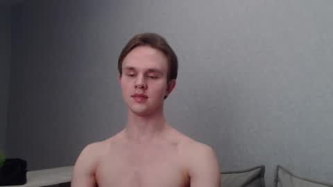 Snapshot of angelraaay chatting on 5, 3, 2025 Angel online show from 5, 3, 2025