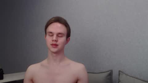 Snapshot of angelraaay chatting on 8, 3, 2025 Angel online show from 8, 3, 2025