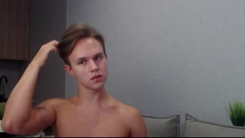 Snapshot of angelraaay chatting on 26, 9, 2025 Angel online show from 26, 9, 2025