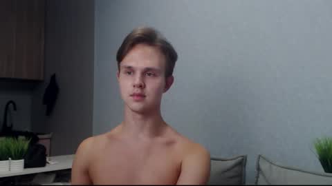 Snapshot of angelraaay chatting on 28, 9, 2025 Angel online show from 28, 9, 2025