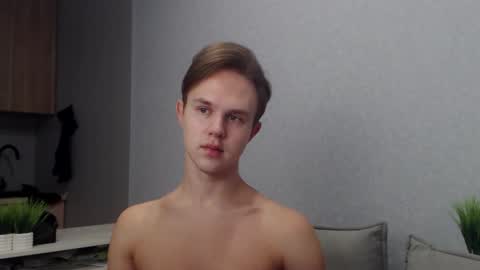 Snapshot of angelraaay chatting on 2, 11, 2025 Angel online show from 2, 11, 2025