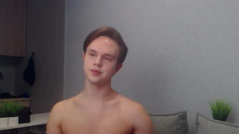 Snapshot of angelraaay chatting on 1, 2, 2026 Angel online show from 1, 2, 2026