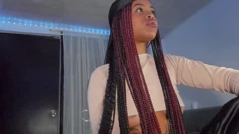 Snapshot of angelsmia_ chatting on 24, 2, 2025  MIA available content ask online show from 24, 2, 2025