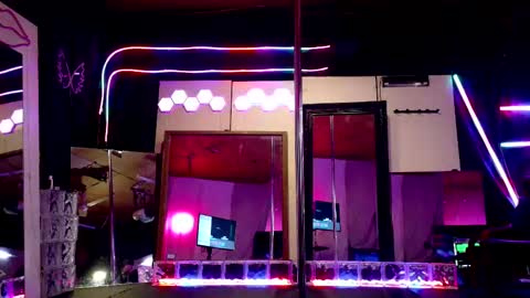 Snapshot of angelsparkle80 chatting on 22, 2, 2025 Madison Marie online show from 22, 2, 2025