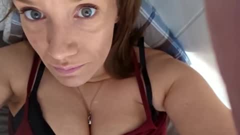 angelvanderpool71 online show from 6, 1, 2025