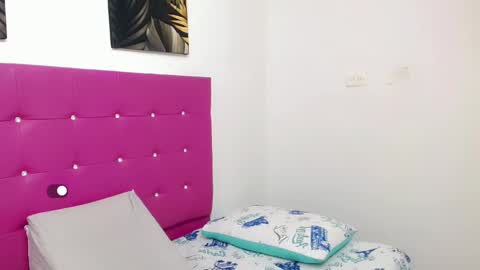 Snapshot of angie_arias chatting on 16, 2, 2025 Angie online show from 16, 2, 2025