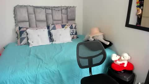 angie online show from 14, 12, 2024