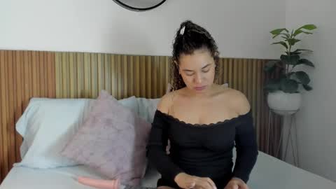 A N G I E online show from 15, 10, 2025