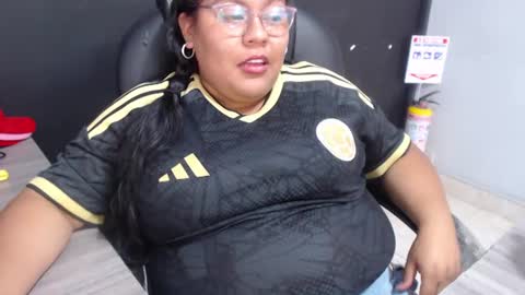 Snapshot of angy_ro12 chatting on 17, 6, 2026 angy online show from 17, 6, 2026