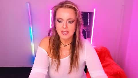 Aniela online show from 16, 9, 2025