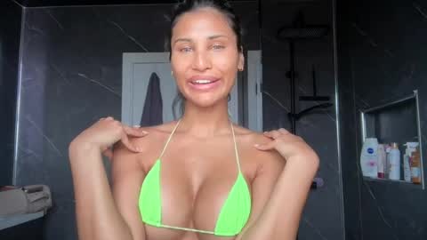 Snapshot of aniishaa chatting on 13, 6, 2026 anisha online show from 13, 6, 2026