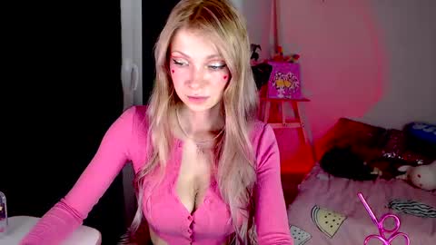 Snapshot of anita_moon_ chatting on 7, 5, 2026 anita_moon_ online show from 7, 5, 2026