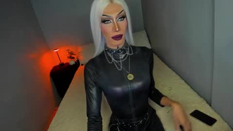 Miss Ann online show from 26, 9, 2025