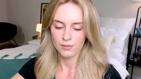 Snapshot of anitafischer chatting on 19, 9, 2025 Anita online show from 19, 9, 2025