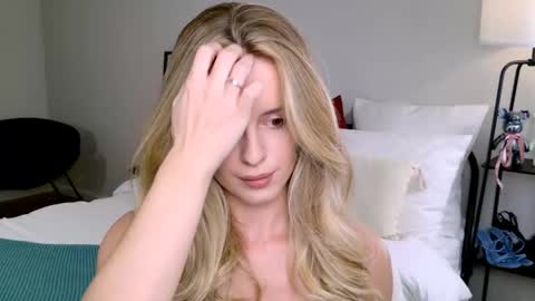 Snapshot of anitafischer chatting on 29, 9, 2025 Anita online show from 29, 9, 2025