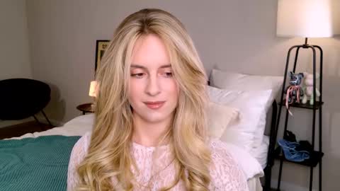 Snapshot of anitafischer chatting on 10, 10, 2025 Anita online show from 10, 10, 2025