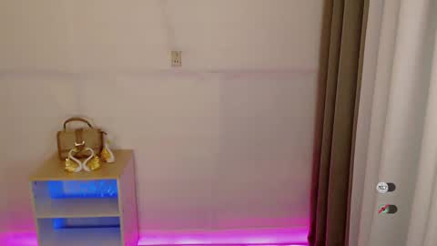 Snapshot of anitaguen chatting on 2, 2, 2025 anita online show from 2, 2, 2025