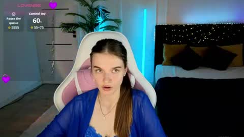 ann_woood online show from 30, 6, 2026
